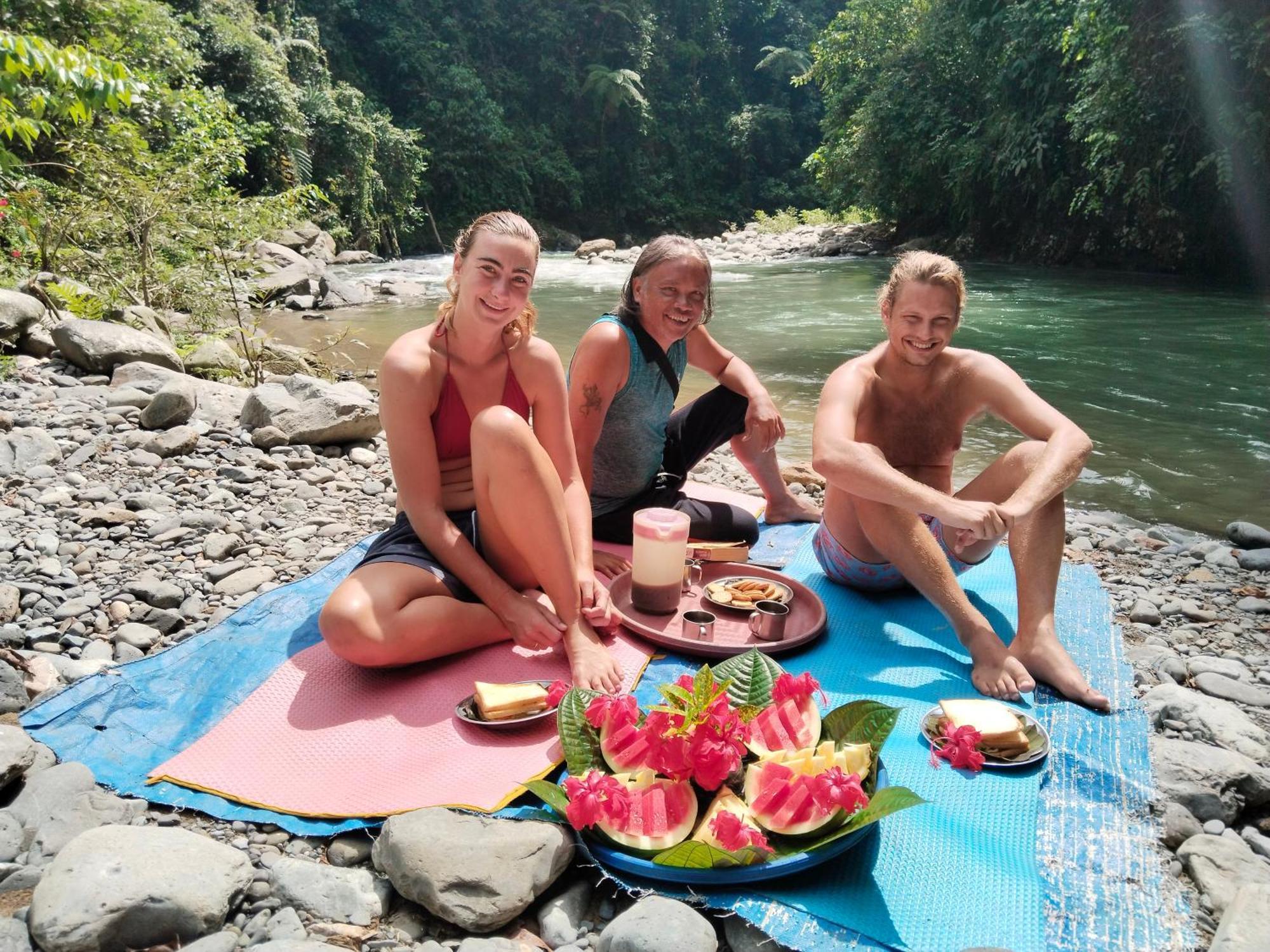 Jhony'S Backpacker-Guest House Only Stay Here Book Treking With Us Bukit Lawang Εξωτερικό φωτογραφία