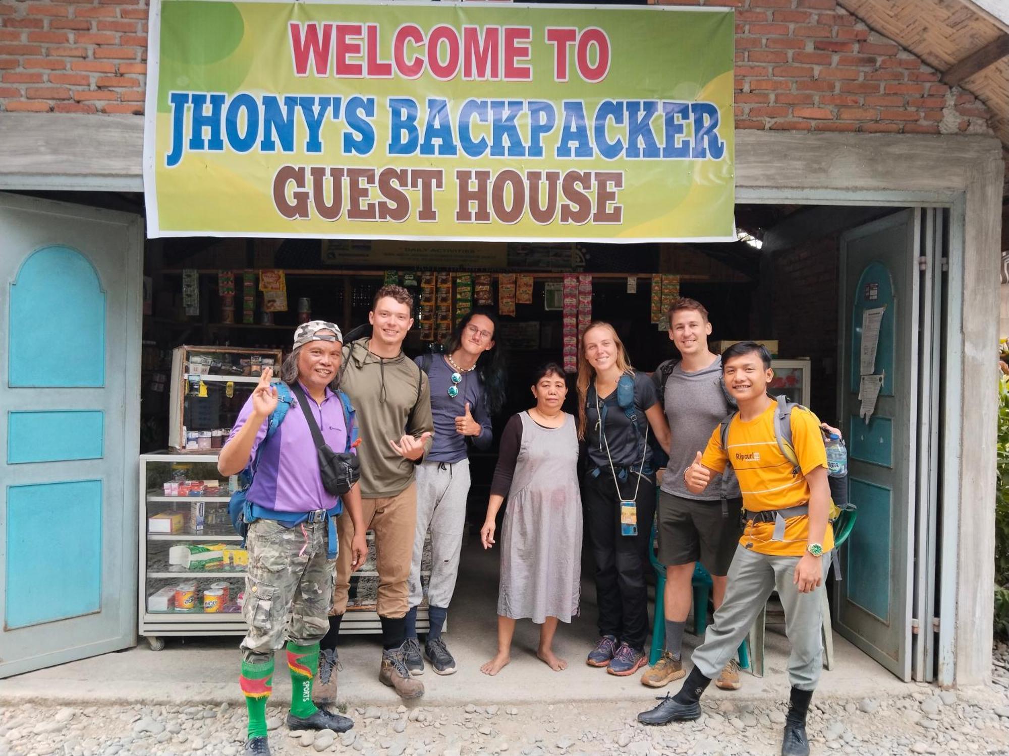 Jhony'S Backpacker-Guest House Only Stay Here Book Treking With Us Bukit Lawang Εξωτερικό φωτογραφία
