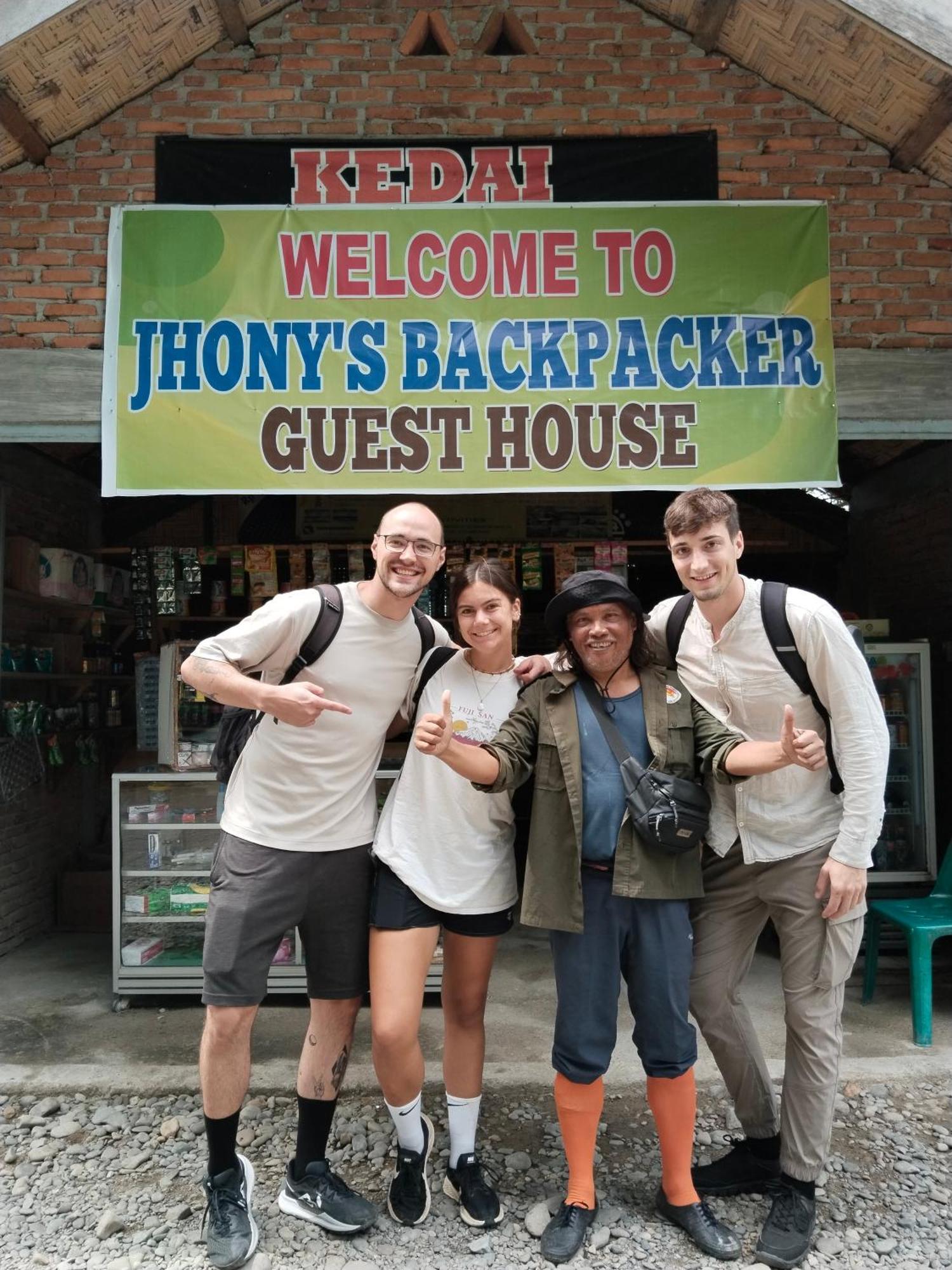 Jhony'S Backpacker-Guest House Only Stay Here Book Treking With Us Bukit Lawang Εξωτερικό φωτογραφία