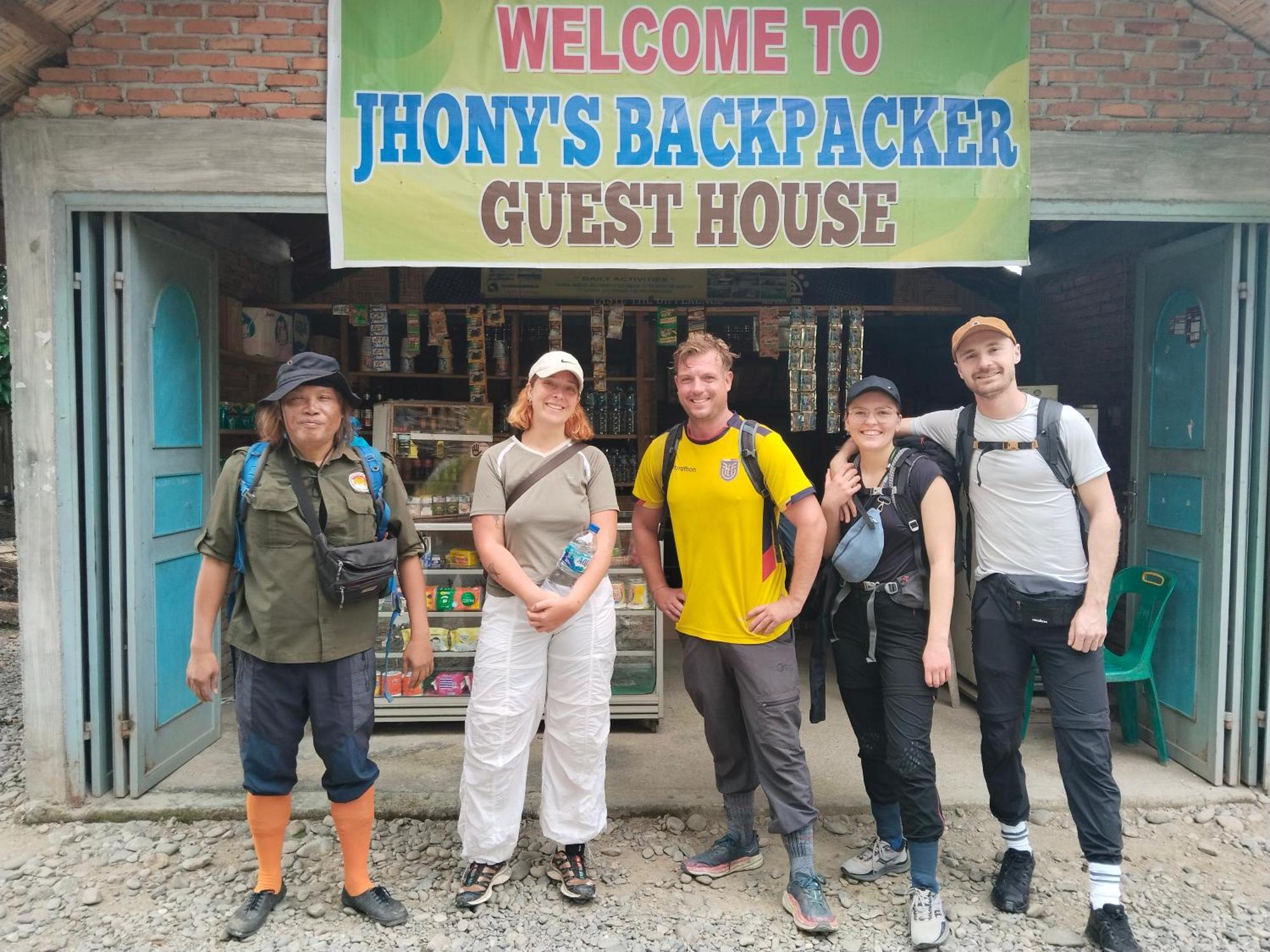 Jhony'S Backpacker-Guest House Only Stay Here Book Treking With Us Bukit Lawang Εξωτερικό φωτογραφία