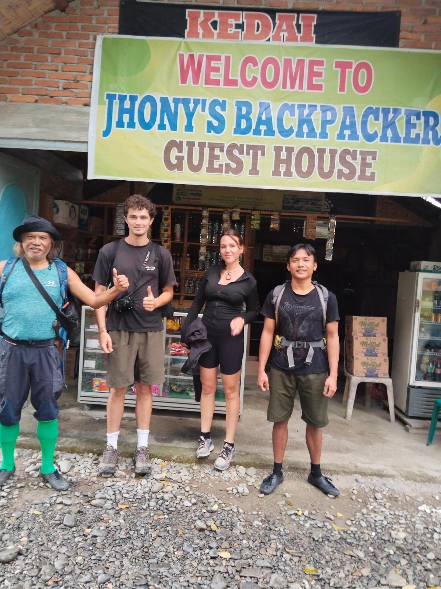 Jhony'S Backpacker-Guest House Only Stay Here Book Treking With Us Bukit Lawang Εξωτερικό φωτογραφία