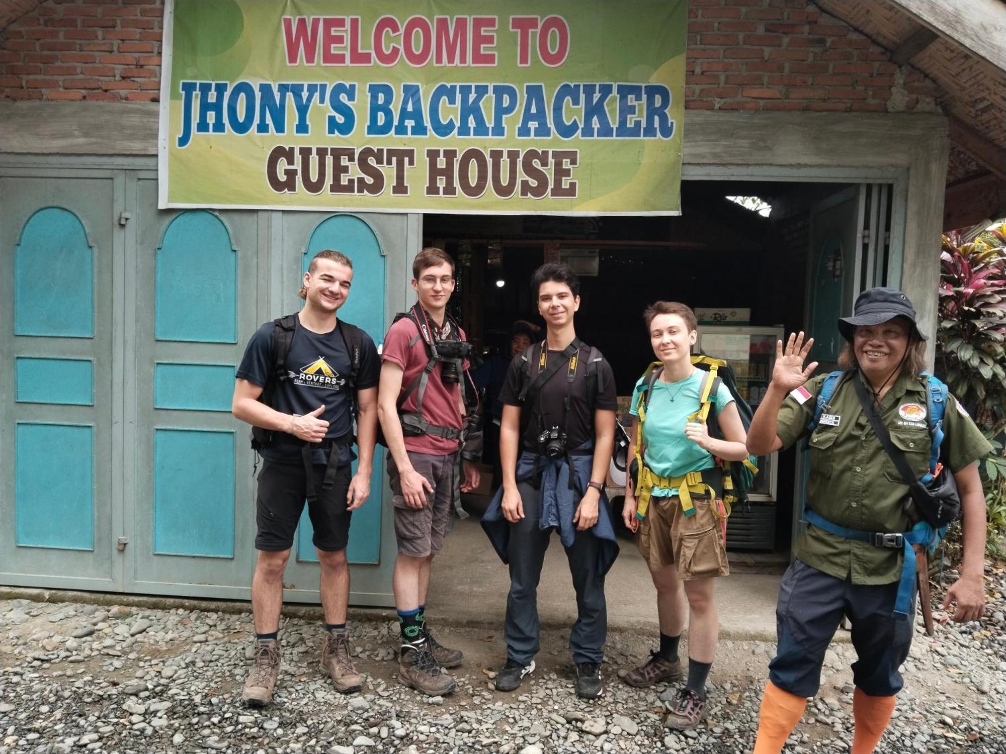 Jhony'S Backpacker-Guest House Only Stay Here Book Treking With Us Bukit Lawang Εξωτερικό φωτογραφία