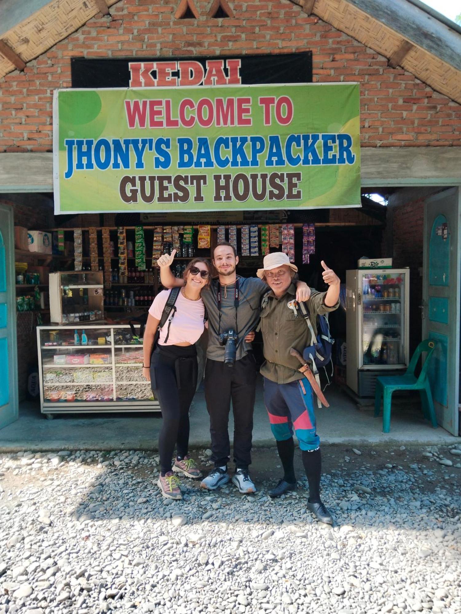 Jhony'S Backpacker-Guest House Only Stay Here Book Treking With Us Bukit Lawang Εξωτερικό φωτογραφία