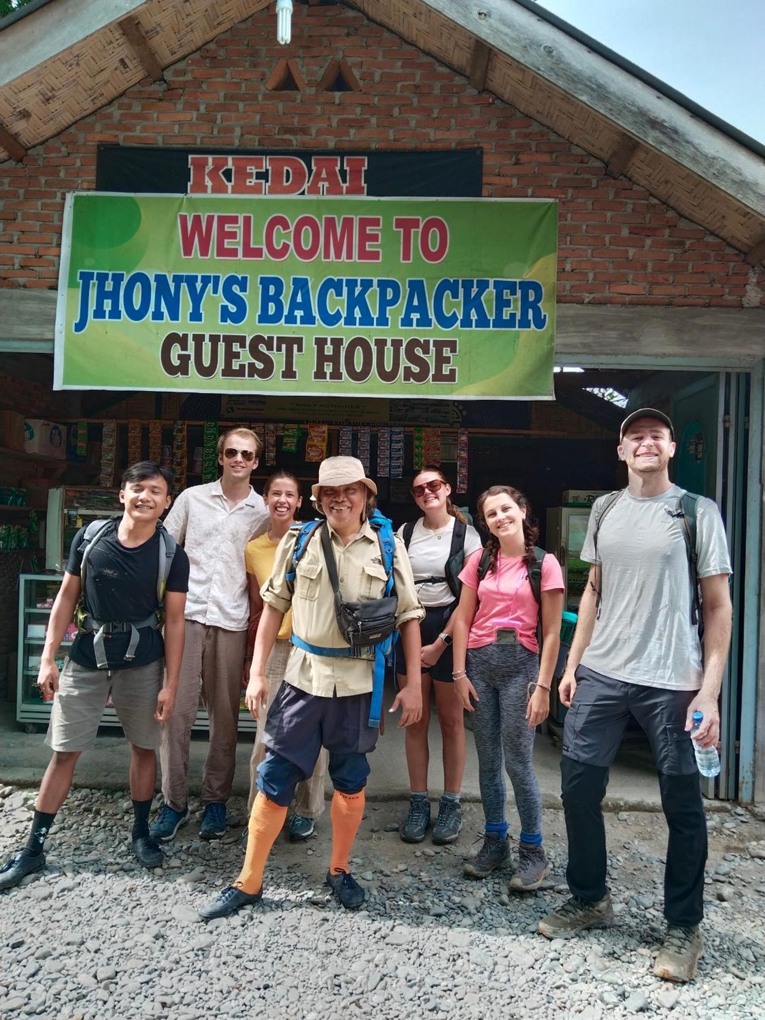 Jhony'S Backpacker-Guest House Only Stay Here Book Treking With Us Bukit Lawang Εξωτερικό φωτογραφία