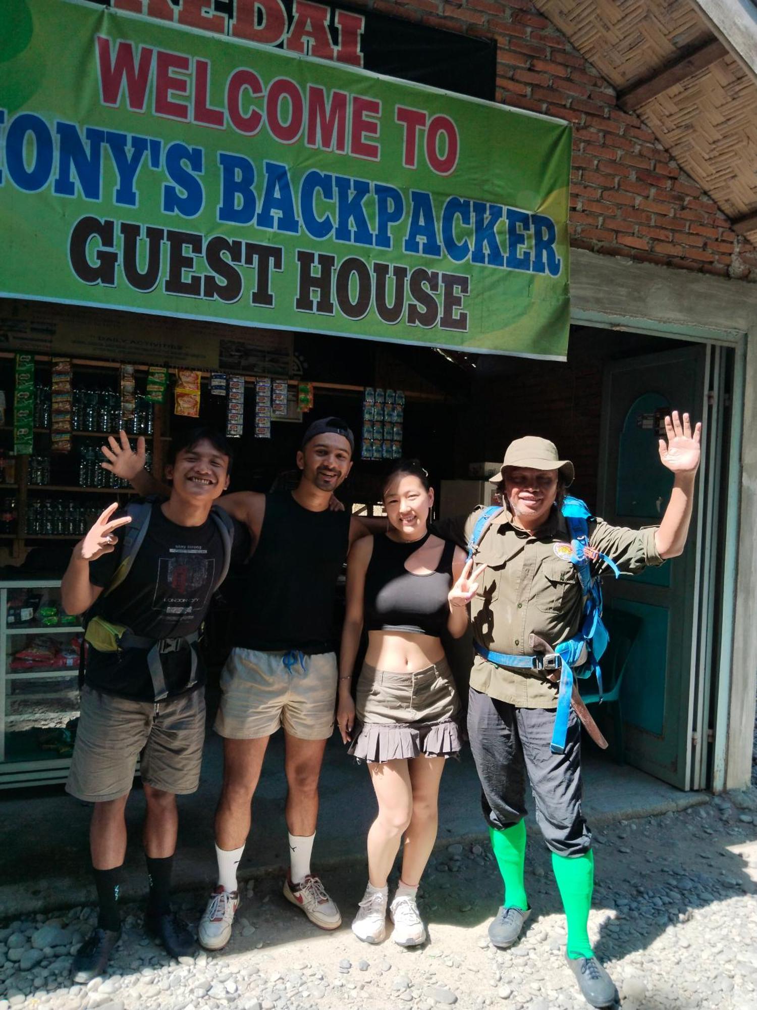 Jhony'S Backpacker-Guest House Only Stay Here Book Treking With Us Bukit Lawang Εξωτερικό φωτογραφία