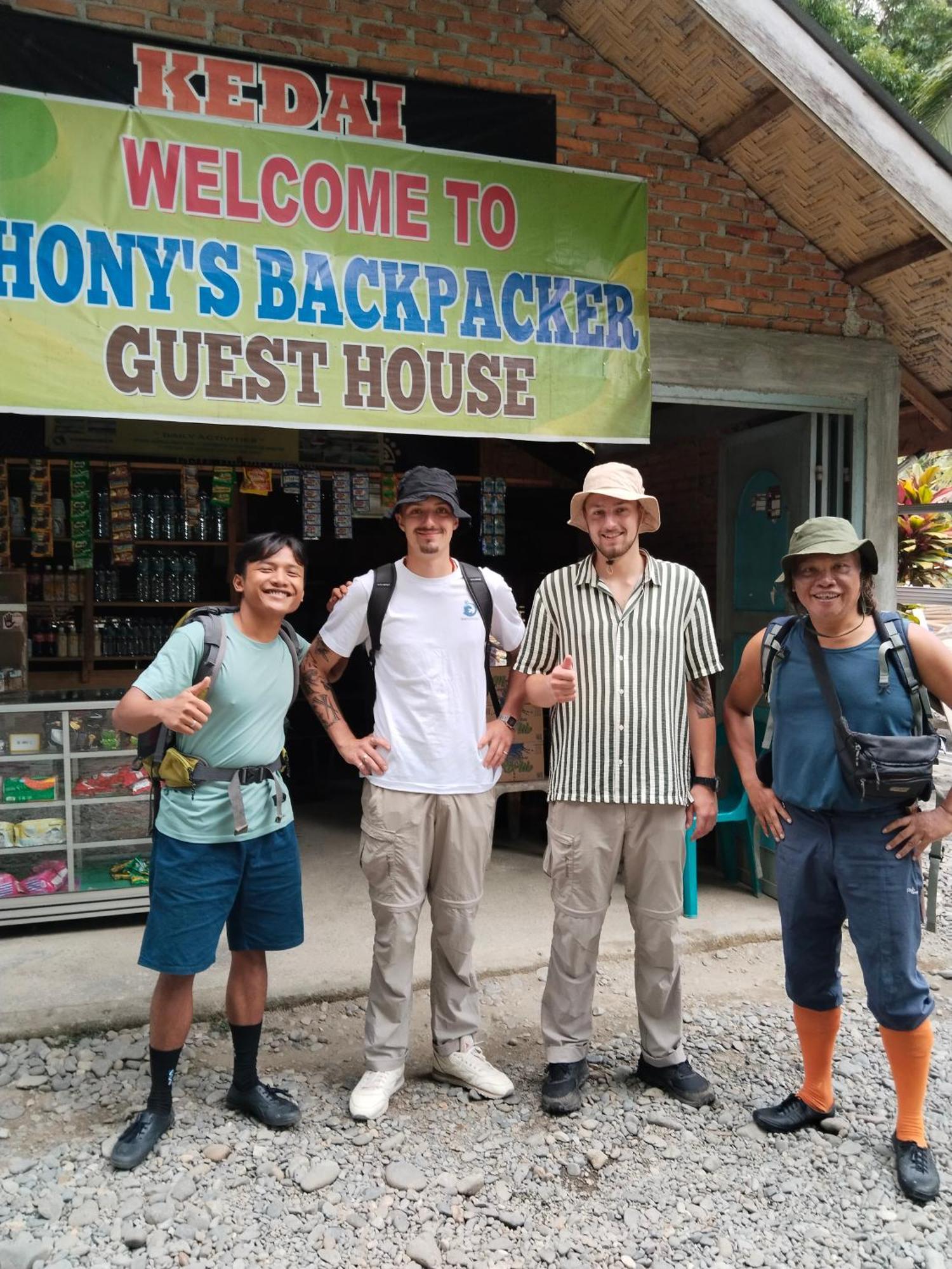 Jhony'S Backpacker-Guest House Only Stay Here Book Treking With Us Bukit Lawang Εξωτερικό φωτογραφία